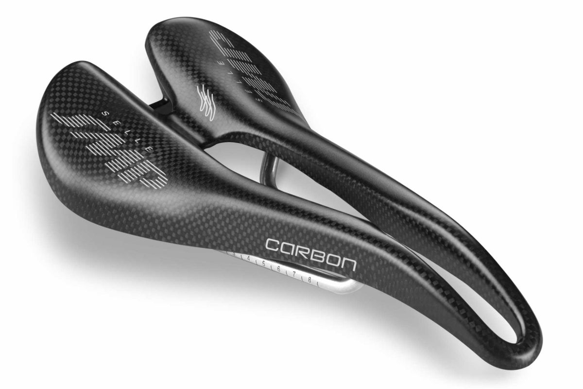 Grondig Rijpen etiquette CARBON - Carbon saddle for road bike: lightness and advanced technology |  Selle SMP