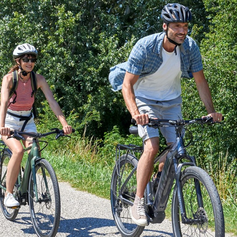 Fahrradtourismus und kurze Strecken: neue Möglichkeiten, das Fahrrad zu nutzen mit der Bequemlichkeit der Sättel von Selle SMP