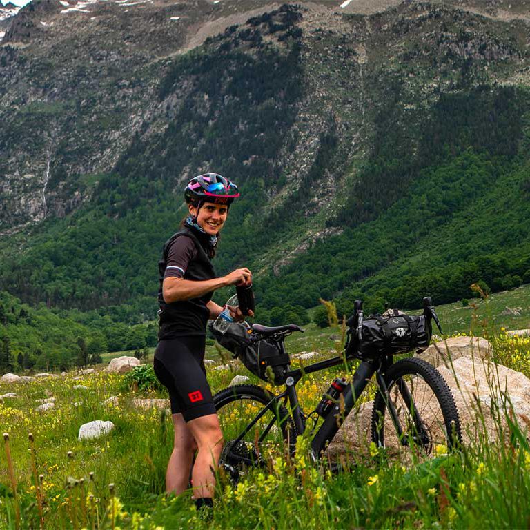Bikepacking avec Anna Barrero : l'entretien avec l'énergique cycliste catalan