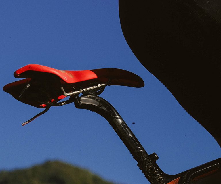 The F30 and F30C saddles tested off-road with Nicolas Samparisi